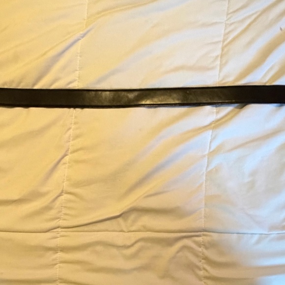 Black and Gold Chanel Belt - Picture 3 of 12